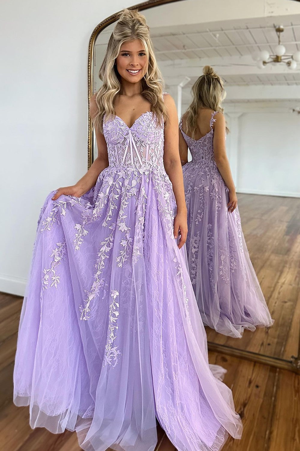 Weitese Purple A-Line Spaghetti Straps Zipper Back Long Tulle Prom Dress With Appliques